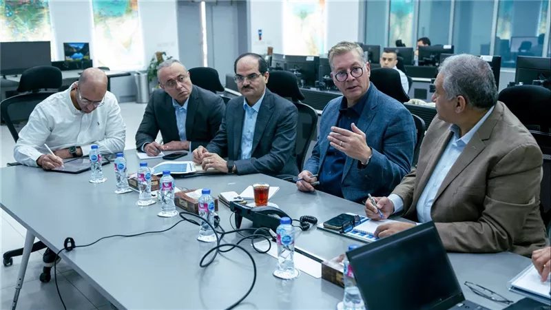 وزير البترول يتفقد مركز التحكم لمتابعة تدفقات الغاز لتأمين احتياجات السوق
