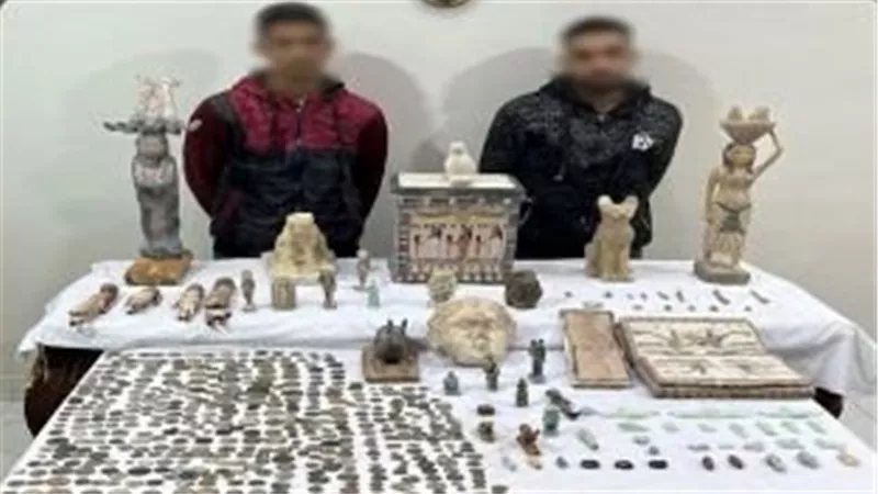 521 قطعة أثرية من قلب الجبل، سقوط تاجري آثار في المنيا وكنوز من 3 حضارات تكشف السر