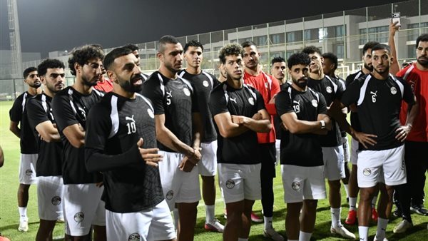 مأزق معسكر نوفمبر، هل ينجح اتحاد الكرة في رأب الصدع بين الجهاز الفني للمنتخب والمحترفين؟