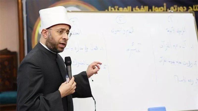 وزير الأوقاف يشهد افتتاح دورتي «أصول الفكر المعتدل» و«تحسين الأداء اللغوي» للأئمة بكرداسة
