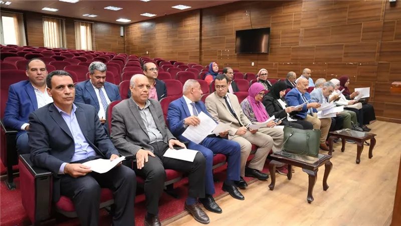 جامعة الفيوم توافق على تسجيل 64 رسالة ماجستير ودكتوراه