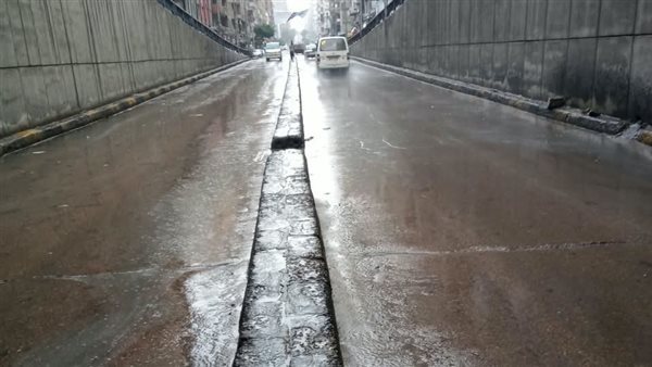 استمرار أمطار الإسكندرية.. شركة الصرف الصحي تواصل كسح المياه لليوم الثاني على التوالي