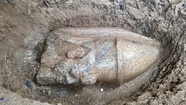 محافظ الغربية: الكشف عن بقايا تمثالين للملك رمسيس الثاني يبرز القيمة الأثرية لقرية بهبيت الحجارة (صور)