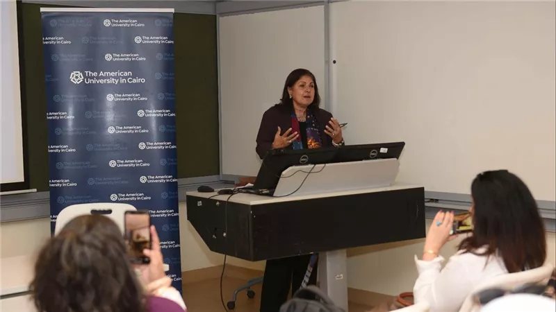 الجامعة الأمريكية بالقاهرة تعيد افتتاح مكتبتها بعد تطوير شامل لمساحات التعلم