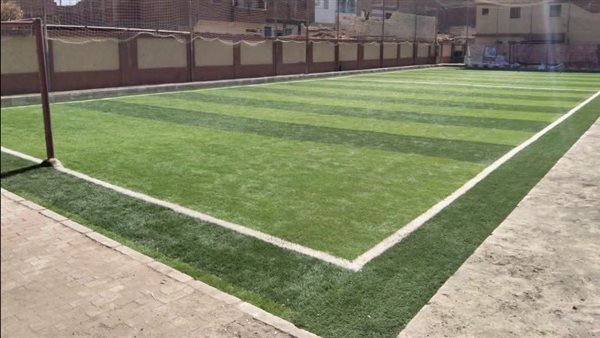 استلام ملعبي كرة قدم بالمعصرة وكوم المنصورة بعد تطويرهما ضمن "حياة كريمة"بأسيوط