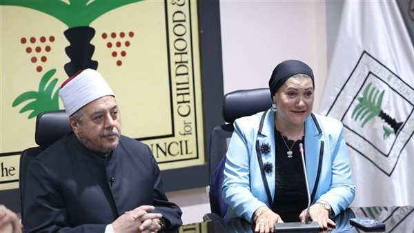 الأزهر والمجلس القومي للطفولة يكرمان أوائل الشهادة الثانوية الأزهرية