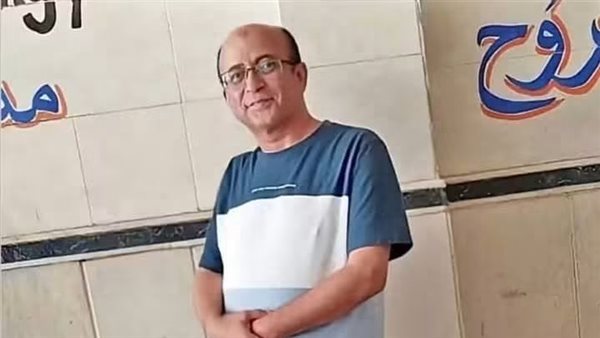 تكفل بالطلبة الأيتام، حكاية معلم تاريخ توفي أثناء تحية العلم بالجيزة (صور)