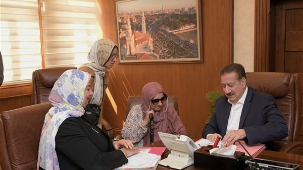 «شكوى المواطن تتحول لقرار فوري»، محافظ بورسعيد يعقد سلسلة لقاءات مباشرة مع المواطنين