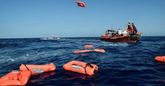 مصرع 6 مهاجرين إثر اصطدام قاربهم قبالة سواحل جزيرة ليسبوس اليونانية