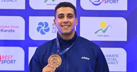 طالب بعلاج طبيعي قناة السويس يحصد برونزية العالم للكاراتيه ببولندا تحت 21 عامًا