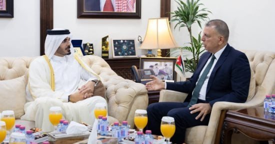 وزيرا الداخلية الأردني والقطري يبحثان سبل تعزيز التعاون المشترك