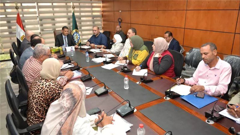 لمواجهة السحابة السوداء، إجراءات فورية ضد 8 مواقع مخالفة بالدقهلية