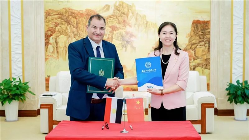 اتفاقية بين الأعلى للآثار وجامعة شنغهاي لتعزيز التعاون بمجالي المتاحف والبحث الأكاديمي
