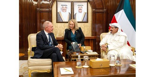 رئيس الوزراء بحث مع وزير المؤسسات في إيطاليا تعزيز التعاون في المجالات الاقتصادية والاستثمارية والصناعية ودعم قطاع الأعمال