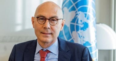 مفوض حقوق الإنسان يصف الهجمات على مطار الملك خالد بالمروعة