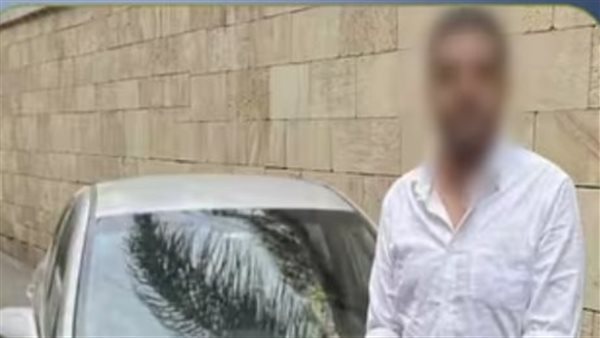 مشادة على الطريق تنتهي بدهس دراجة نارية، حقيقة ادعاء قائد سيارة ملاكي أنه ضابط شرطة بالقاهرة