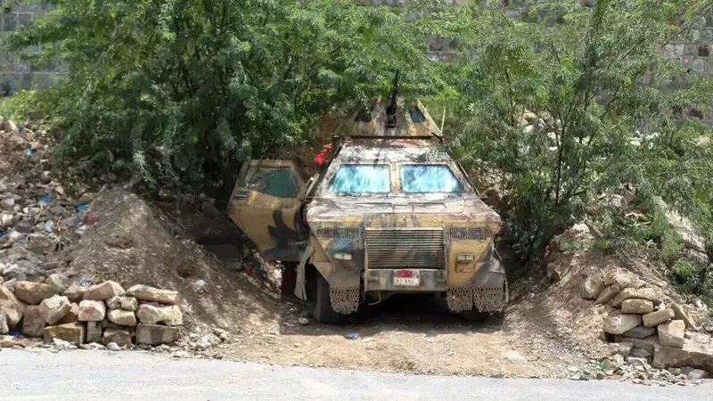 إحباط هجمات حوثية واسعة في تعز ولحج ومقتل وجرح 246 ميليشيا بغارات على غرف القيادة