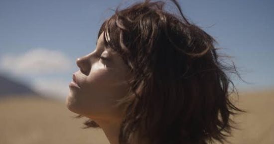 تقييمات سلبية تلاحق Klara and the Sun رغم الإشادة بـ جينا أورتيجا