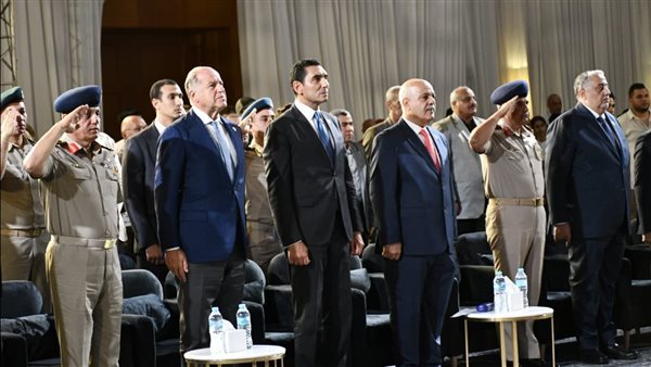 وزير الشباب والرياضة يشهد افتتاح كأس العالم للرماية بالعاصمة الجديدة