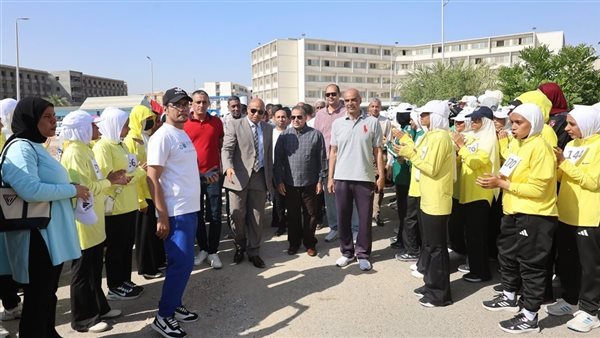 500 طالب و500 طالبة في ماراثون رياضي بجامعة قنا احتفالا بانتصارات أكتوبر