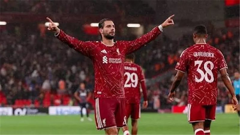 ليفربول يفوز 4-3 على فياريال في مباراة مثيرة بدوري أبطال أوروبا