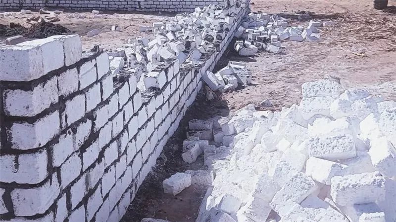 محافظ الإسماعيلية يوجه بالتصدي لمخالفات البناء والتنفيذ الفوري للإزالات