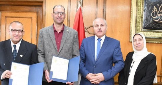 رئيس جامعة قناة السويس يُكلف قيادات جديدة بالإدارة المالية