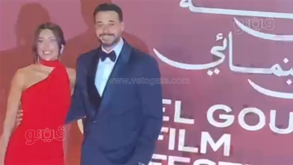 مهرجان الجونة، أول ظهور لـ أحمد السعدني وميرنا الهلباوي بعد زواجهما (فيديو)