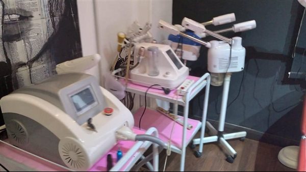 عملية تجميل انتهت بكفن، مأساة صيدلانية ماتت بمشرط طبيب غير مختص في الهرم