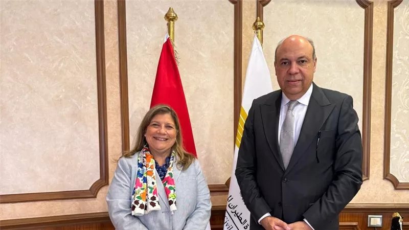 وزير الطيران يبحث مع سفيرة البرتغال سبل تعزيز الربط الجوي بين البلدين