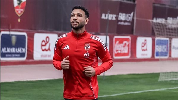 خبر صادم لنجم الأهلي قبل القمة