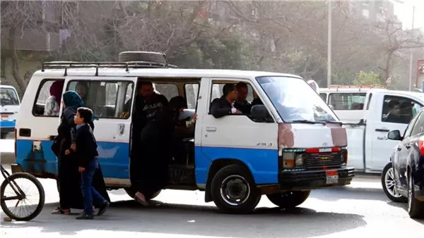 مدير مواقف قنا: 600 سيارة سيرفيس تعمل داخل المدينة و60 أخرى للربط بالموقف الجديد