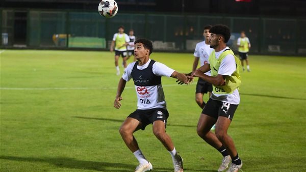 منتخب الناشئين يواصل تدريباته استعدادا لكأس الخليج (صور)