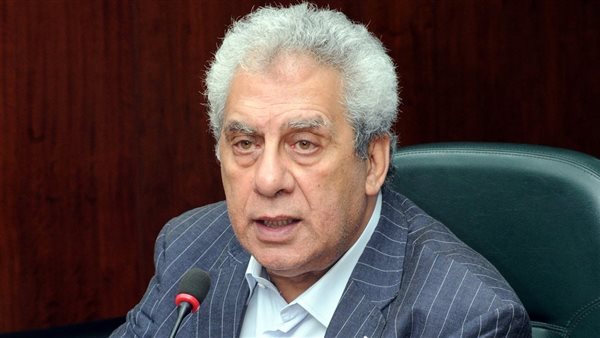 حاضر بجسده وغائب بعقله، زوجة راجح داوود تكشف سرًا من حياته داخل المنزل