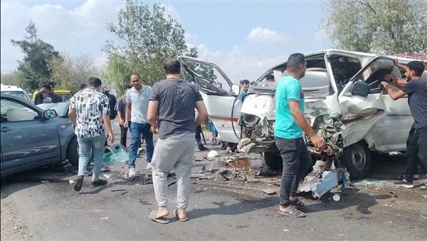 رحلة على طريق غارب الزعفرانة تنتهي بمصرع شخص وإصابة 12 آخرين