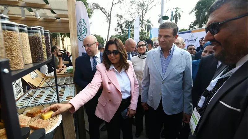 وزير الزراعة خلال افتتاح مهرجان النباتات الطبية والعطرية: صادراتها تضاعفت لـ852 مليون دولار