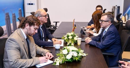وزير التخطيط يبحث إطلاق المرحلة الثانية للبرنامج القُطري