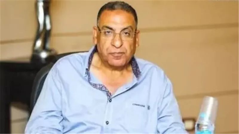 رجب عبد القادر يتقدم بأوراق ترشحه لمنصب أمين الصندوق بالنادي المصري