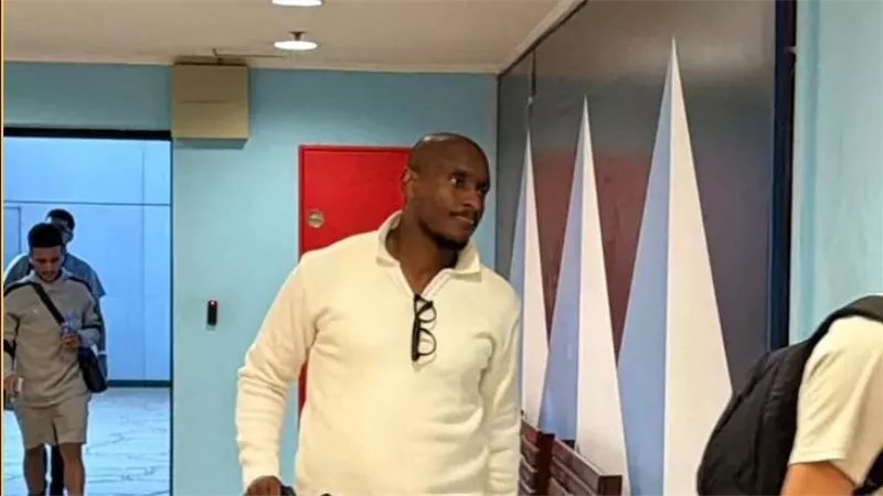 بيراميدز يصل استاد الدفاع الجوي استعدادا لمواجهة المريخ بنتيو بدوري أبطال أفريقيا (صور)
