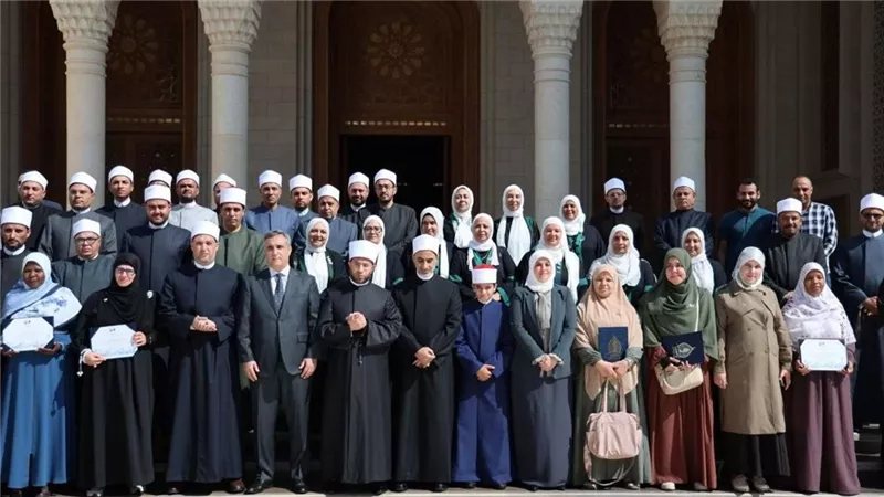 وزير الأوقاف وسفير الجزائر يشهدان ختام دورة "مهارات الوعظ الديني للواعظات"