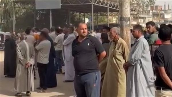 أهالي تاج العز بالدقهلية ينتظرون جثمان إكرامي شفيق ضحية حادث إطلاق النار في السودان