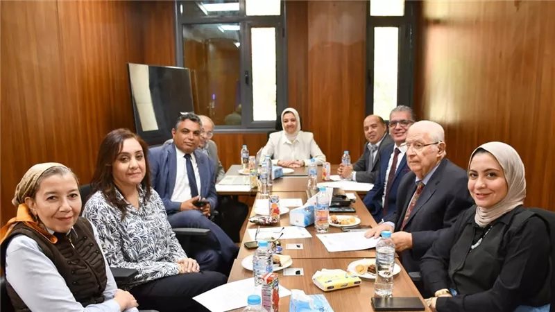 مركز النانو بجامعة عين شمس يتابع جاهزية المعامل تمهيدا للافتتاح وبدء تقديم الخدمات البحثية