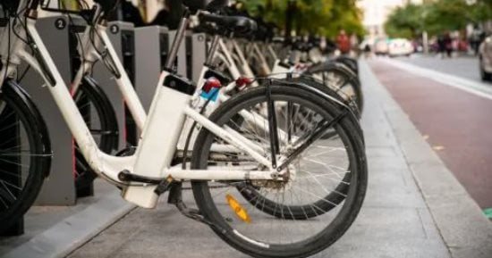 ارتفاع إصابات الدراجات الكهربائية 760% خلال 3 سنوات فى أمريكا