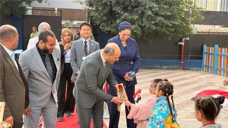وكيل "التعليم" بالأسكندرية يشيد بمستوى العملية التعليمية بالمدرسة المصرية اليابانية في العجمي