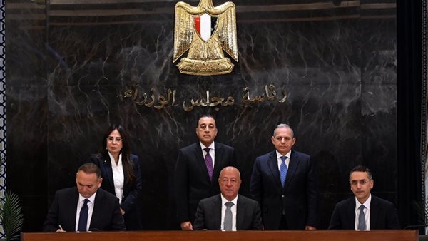 مدبولي يشهد توقيع عقود تمويل بـ10 مليارات جنيه لشراء وتسويق أصول المجتمعات العمرانية (صور)