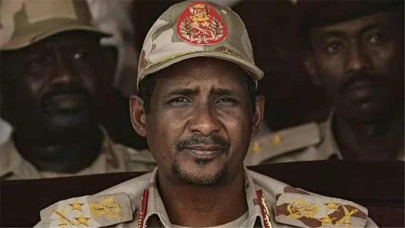 بعد تدمير مقر إقامته، المصير الغامض لـ حميدتي يثير الجدل، والنشطاء: رُفع عنه غطاء الحماية