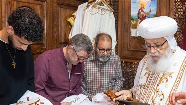 الأنبا أرساني يرسم شمامسة جدد للخدمة في إيبارشية هولندا