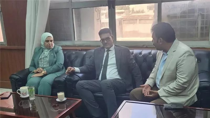 رئيس شركة المياه والصرف بالقليوبية يبحث مع هندسة بنها تعزيز التعاون للتطوير الفني والبحث العلمي