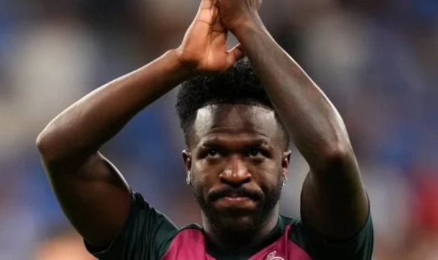 تراجع مرعب.. فينيسيوس يفقد 70 مليون يورو من قيمته السوقية