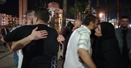 فرحة أسرة الشاب المقتول على يد "عديله" فى الإسكندرية بعد القصاص.. صور